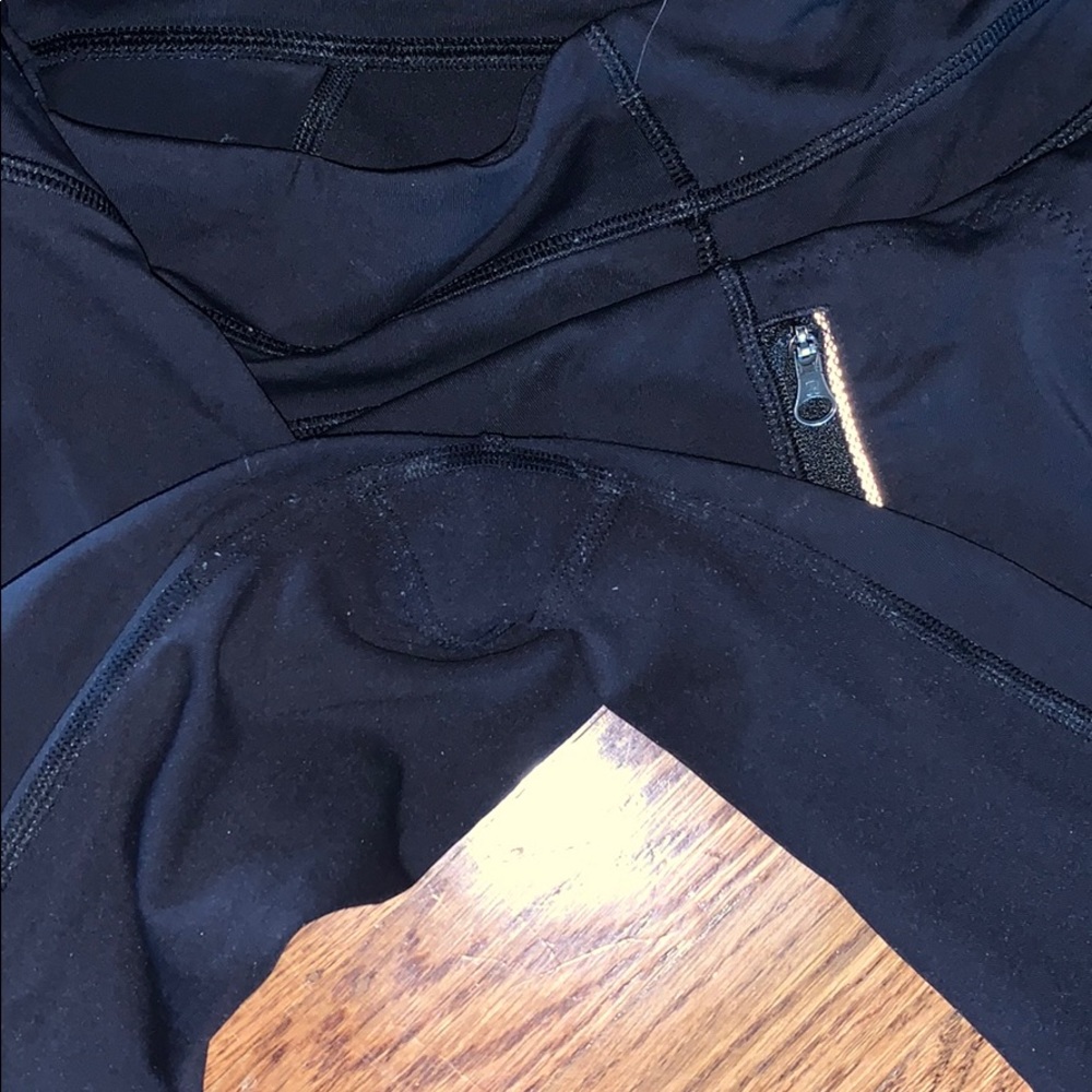 Black lululemon leggings - Picture 5 of 8